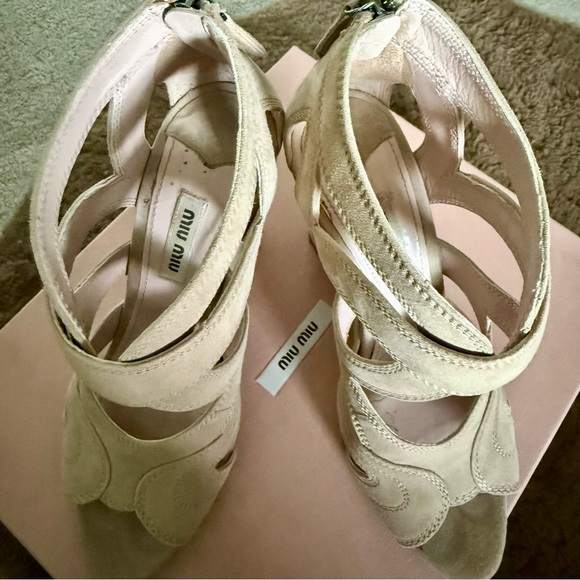 Miu Miu Tan Suede Wedge Sandals with cutout Design - Picture 6 of 10